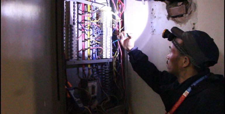 Get Help From A Professional Electricians Immediately If You Find These Problems